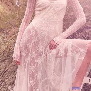 Promesa Cream Lace Dress